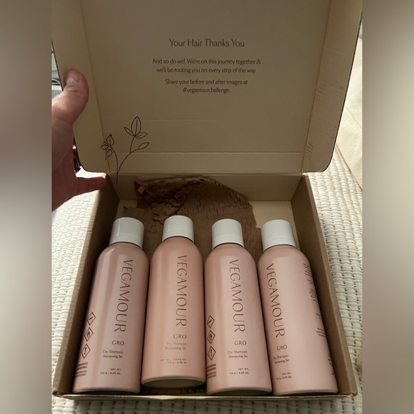 vegamour Hair Brand New Vegamour Gro Dry Shampoo For Fuller Looking